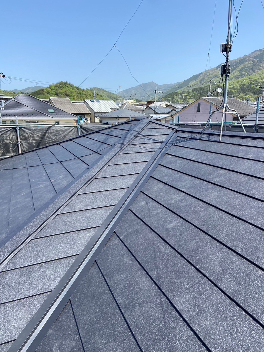 新規リフォーム完了案件　滋賀県　N様邸　屋根スーパーガルテククトカバー工事